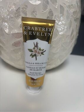 Crabtree & Evelyn Vanilla & Shea Butter Hand Therapy - Gold, White